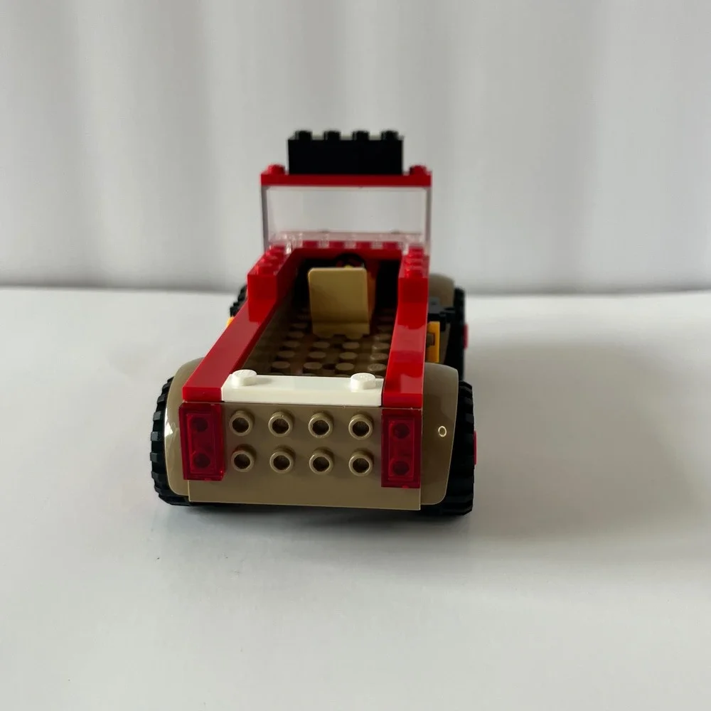 LEGO Jurassic World Off-Road Truck Vehicle Tan Red Jeep‎ Jurassic Park Logo 5.5